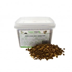 Egelvoer met Insecten